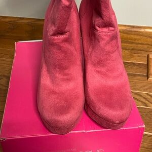 Women’s Pink Suede Ankle Boots